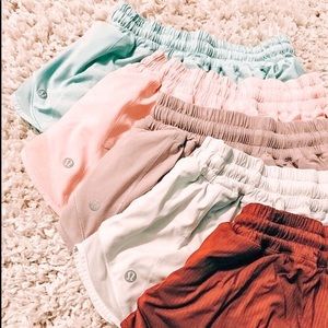 ISO LULULEMON SHORTS SIZE 6